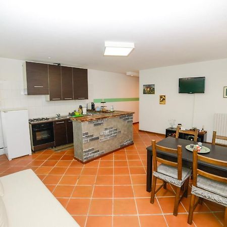 Loft Free Parking Agli Ulivi Moderno E Spazioso 페스키에라델가르다 외부 사진