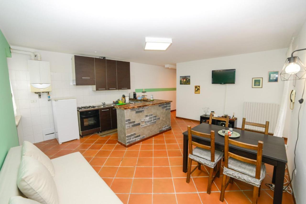 Loft Free Parking Agli Ulivi Moderno E Spazioso 페스키에라델가르다 외부 사진