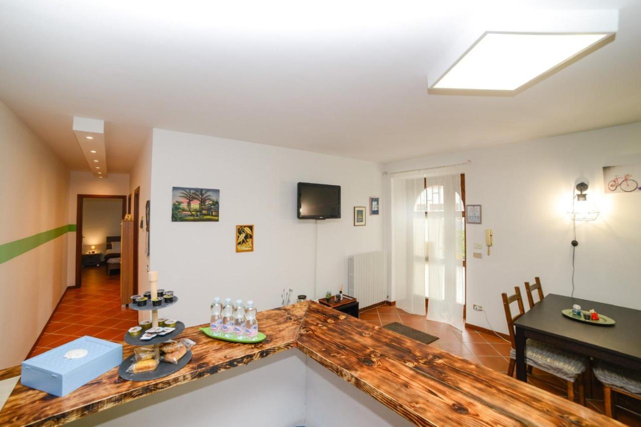 Loft Free Parking Agli Ulivi Moderno E Spazioso 페스키에라델가르다 외부 사진