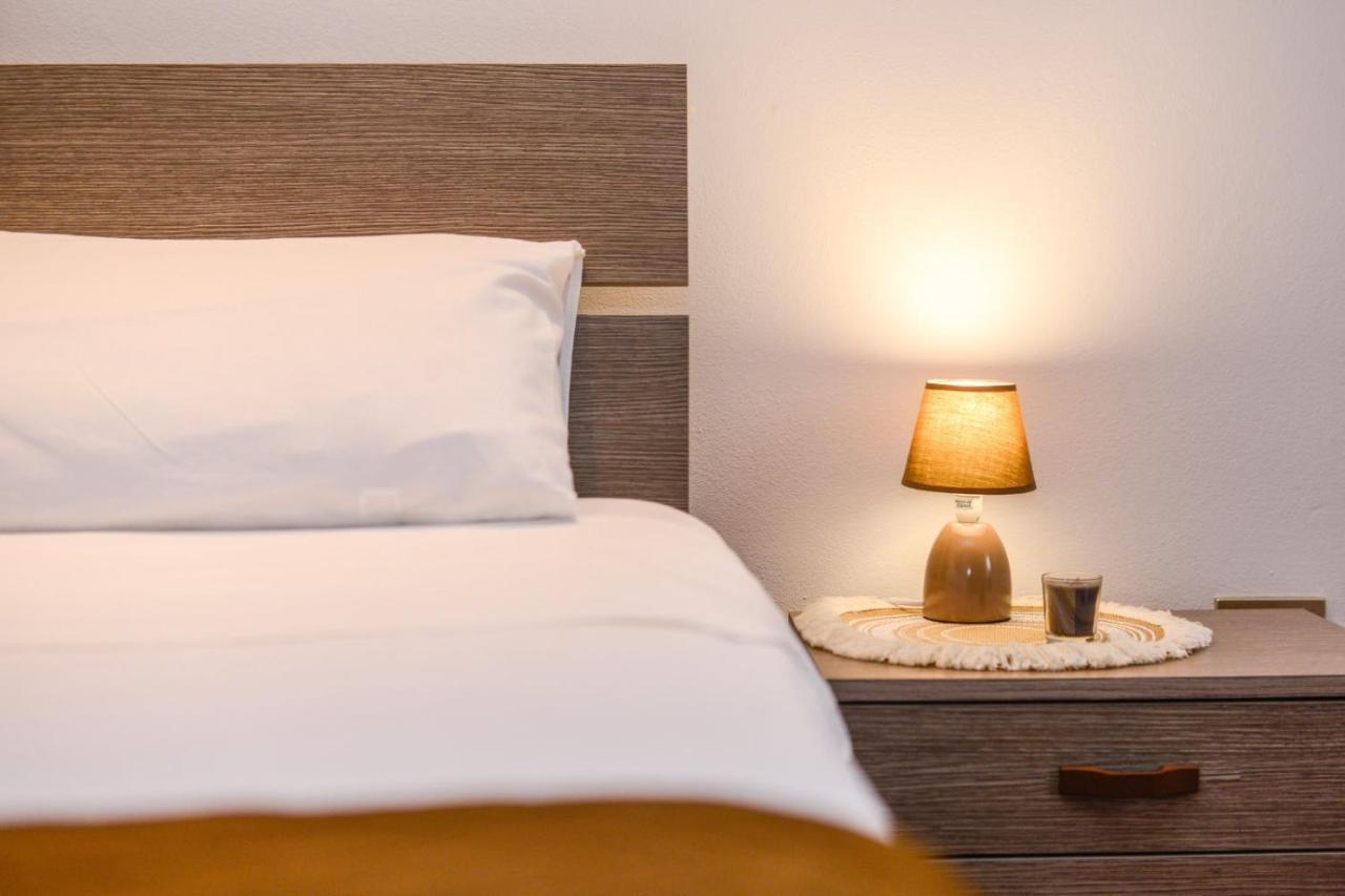 Loft Free Parking Agli Ulivi Moderno E Spazioso 페스키에라델가르다 외부 사진