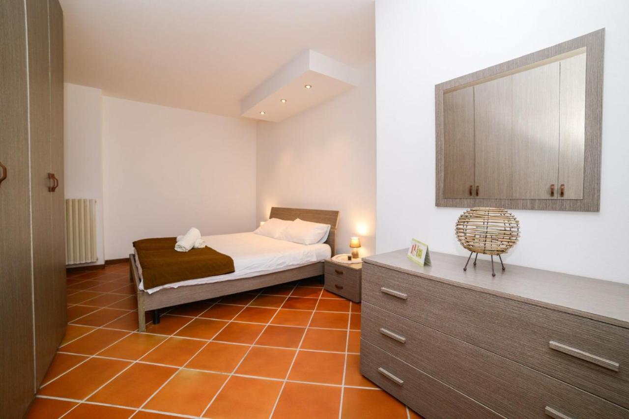 Loft Free Parking Agli Ulivi Moderno E Spazioso 페스키에라델가르다 외부 사진