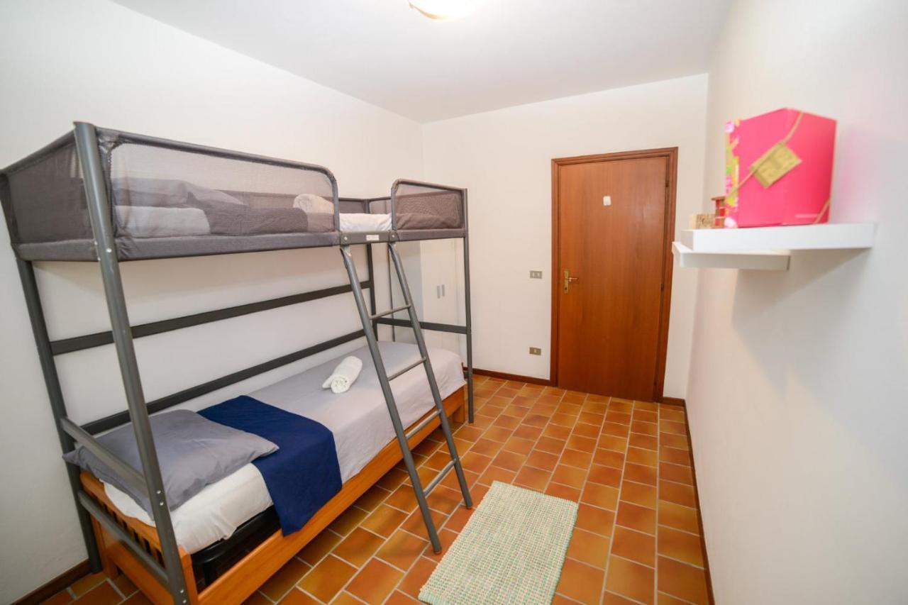 Loft Free Parking Agli Ulivi Moderno E Spazioso 페스키에라델가르다 외부 사진
